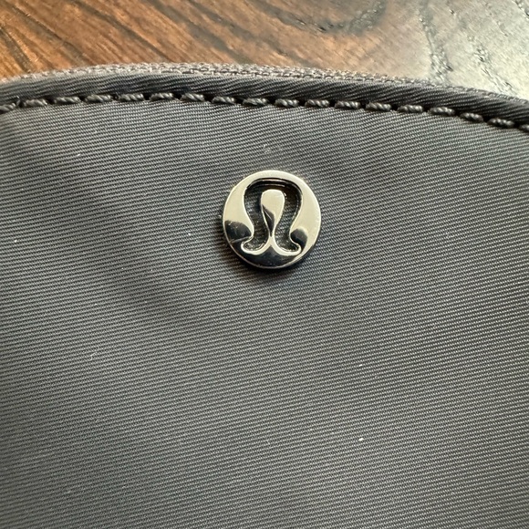 Lululemon athletica Gray Coin Keychain Pouch with Logo - Picture 5 of 15